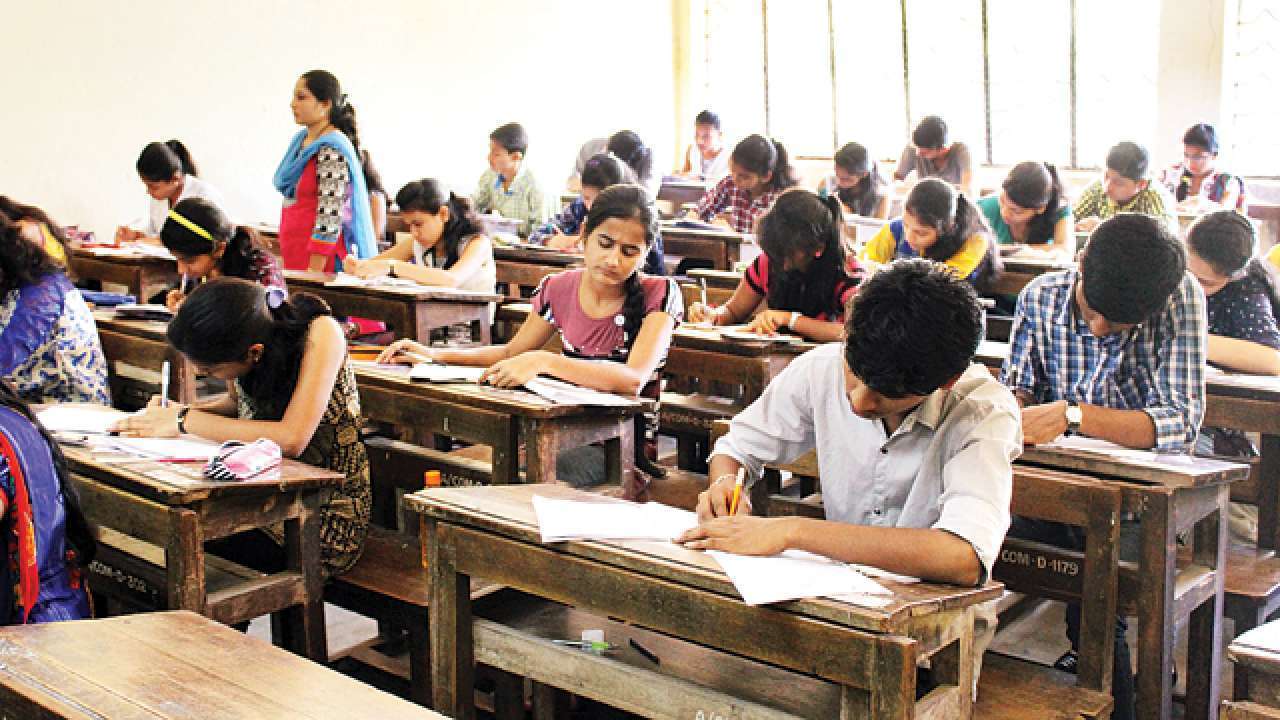 differences between NDA and the CDS exams
