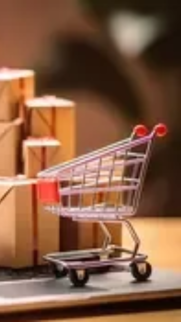 Top 10 MCom Colleges in India